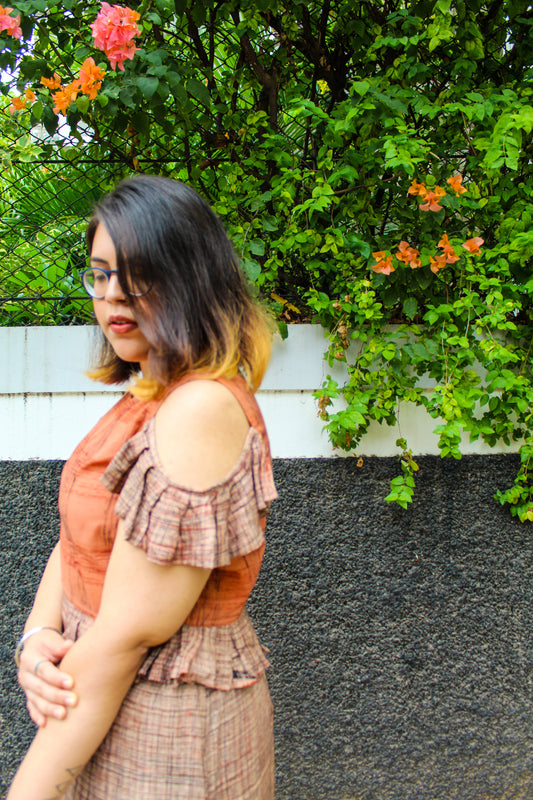 Cold-Shoulder Crop Top - Sikhat