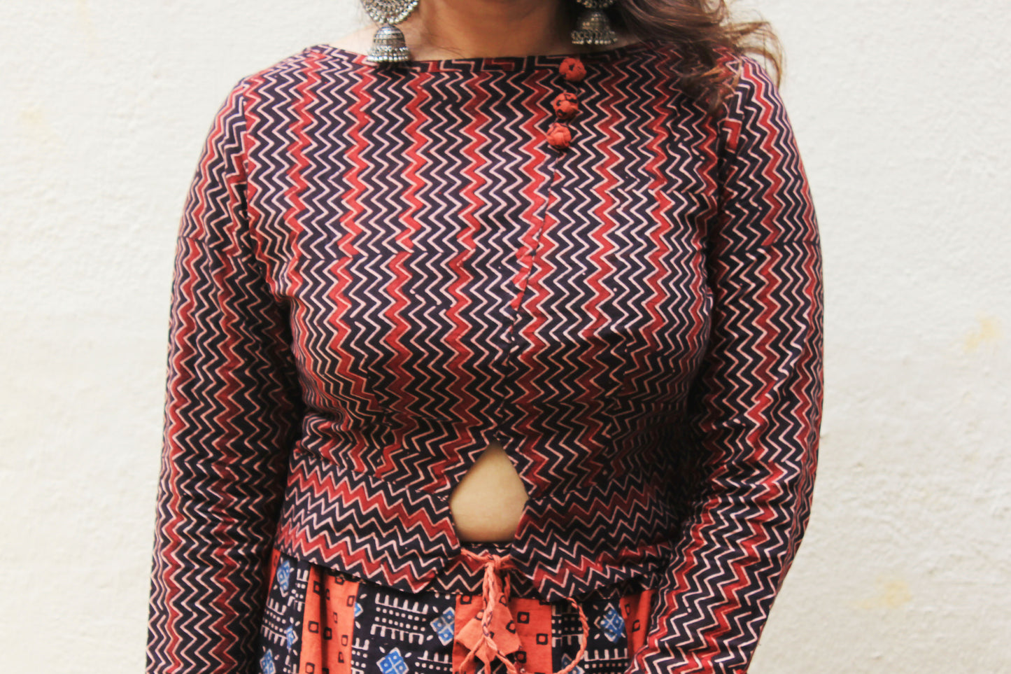 Chevron Crop Top With Mid Tieup - Sikhat