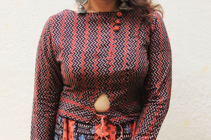 Chevron Crop Top With Mid Tieup - Sikhat