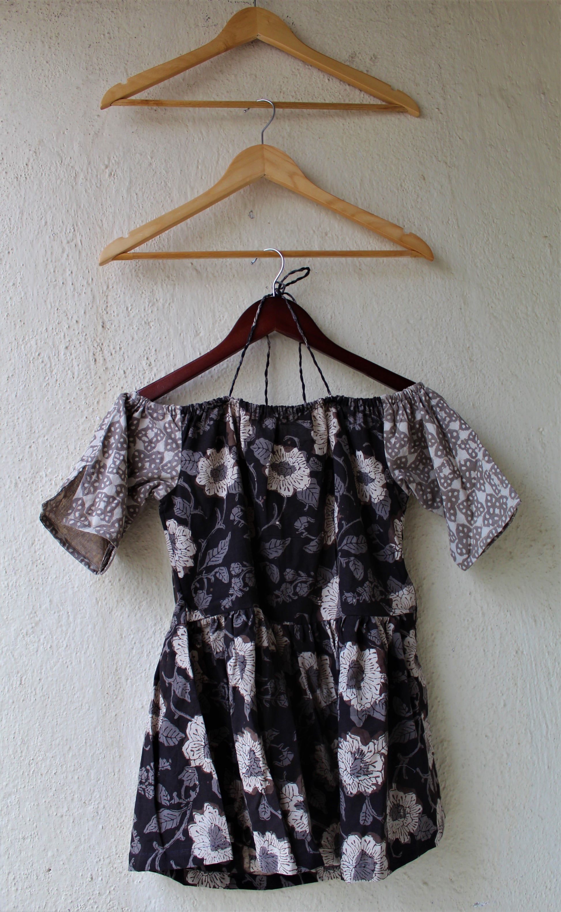 Off Shoulder with Neck Tie Up - Sikhat